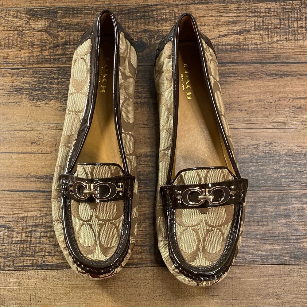 *NEW* Coach woman brown moccasins